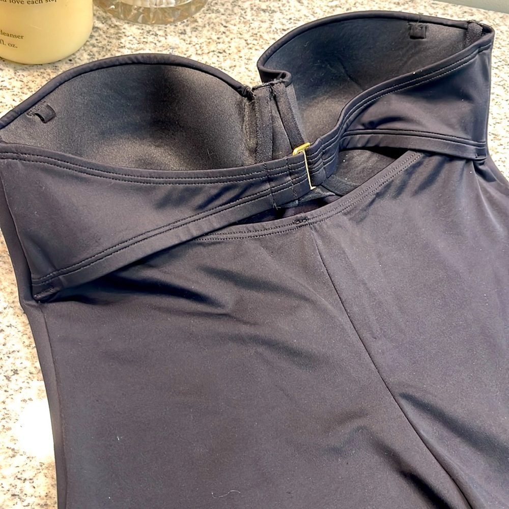 Spanx Strapless Bathing Suit Top Euc - image 3